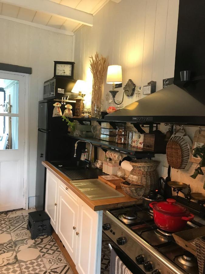 L'Atelier De Jocelyne Daire Beuzeville Dış mekan fotoğraf