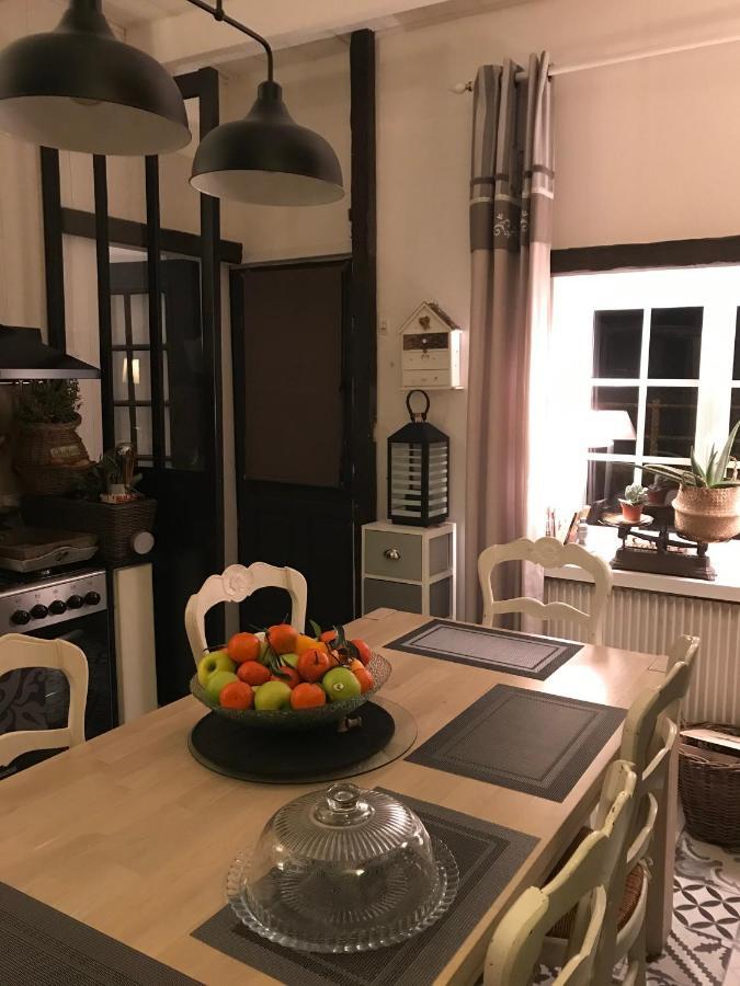 L'Atelier De Jocelyne Daire Beuzeville Dış mekan fotoğraf